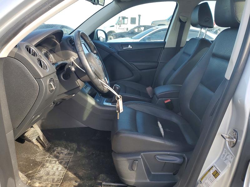 74465155 :رقم المزاد ، WVGAV7AX8HK036279 vin ، 2017 Volkswagen Tiguan مزاد بيع