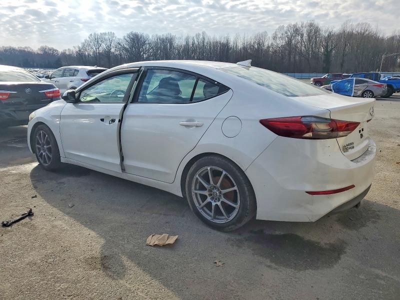 2017 Hyundai Elantra მანქანა იყიდება აუქციონზე, vin: 5NPD74LF0HH200752, აუქციონის ნომერი: 99343955
