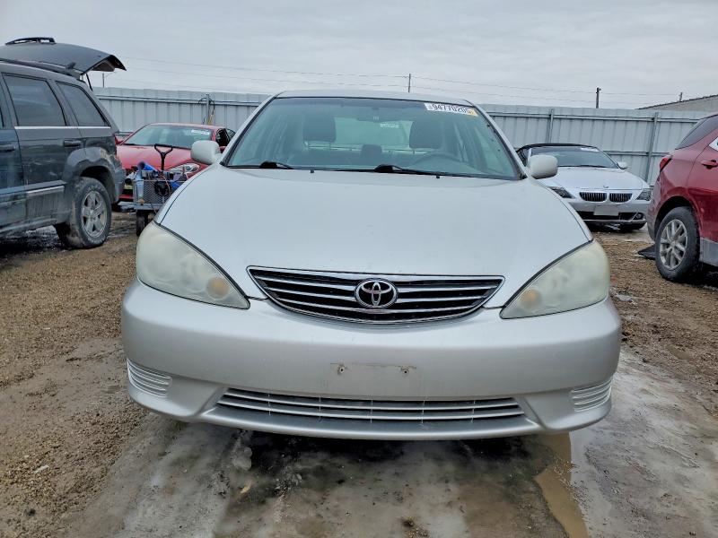 94770205 :رقم المزاد ، 4T1BE32K95U507758 vin ، 2005 Toyota Camry مزاد بيع