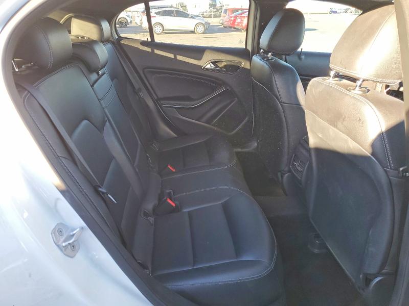 72583375 :رقم المزاد ، WDCTG4EB5HJ319453 vin ، 2017 Mercedes-benz Gla مزاد بيع