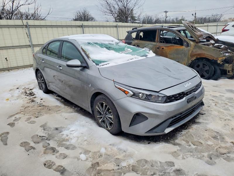 2024 Kia Forte მანქანა იყიდება აუქციონზე, vin: 3KPF24AD7RE755504, აუქციონის ნომერი: 98760895