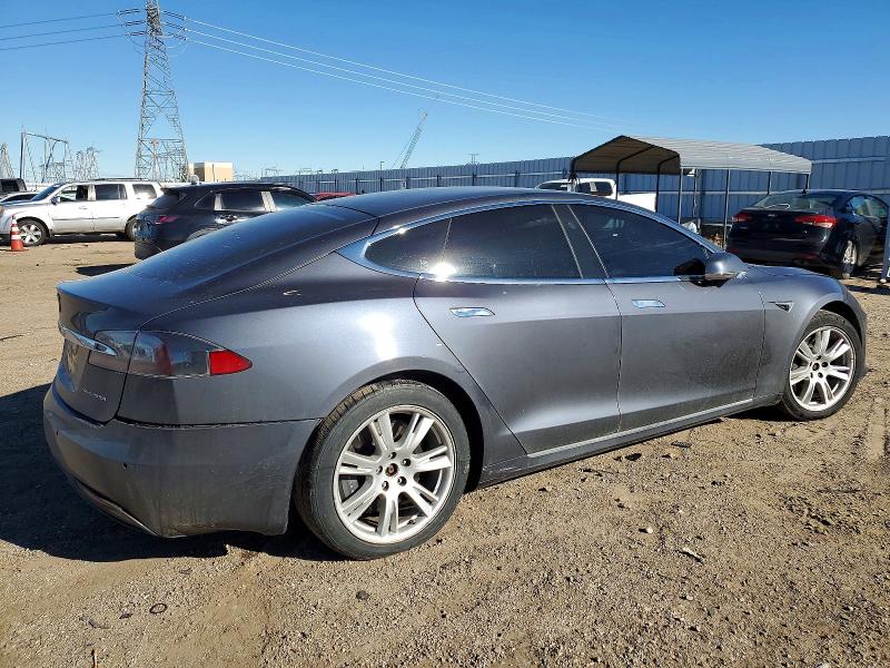 2020 Tesla Model S მანქანა იყიდება აუქციონზე, vin: 5YJSA1E2XLF415113, აუქციონის ნომერი: 72627045