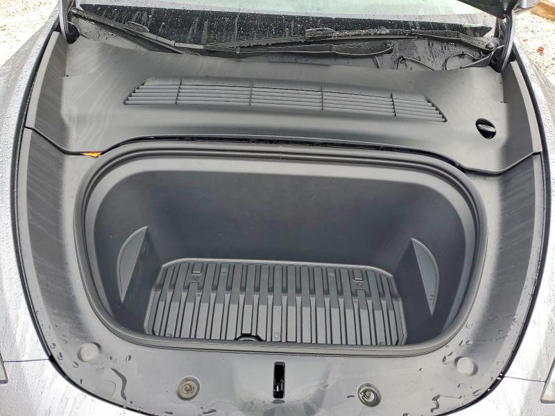 2024 Tesla Model Y მანქანა იყიდება აუქციონზე, vin: 7SAYGDED4RF200687, აუქციონის ნომერი: 72526775