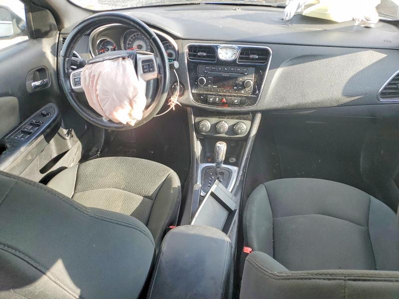 72183505 :رقم المزاد ، 1C3BC1FB4BN556496 vin ، 2011 Chrysler 200 مزاد بيع