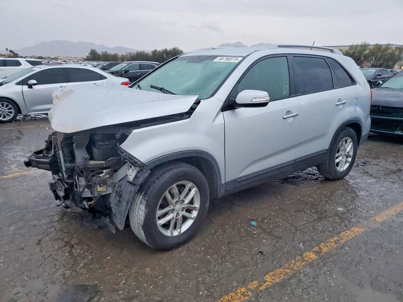 98790075 :رقم المزاد ، 5XYKT4A74FG589608 vin ، 2015 Kia Sorento مزاد بيع