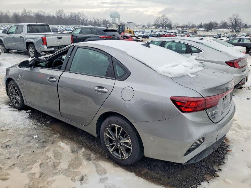 2024 Kia Forte მანქანა იყიდება აუქციონზე, vin: 3KPF24AD7RE755504, აუქციონის ნომერი: 98760895
