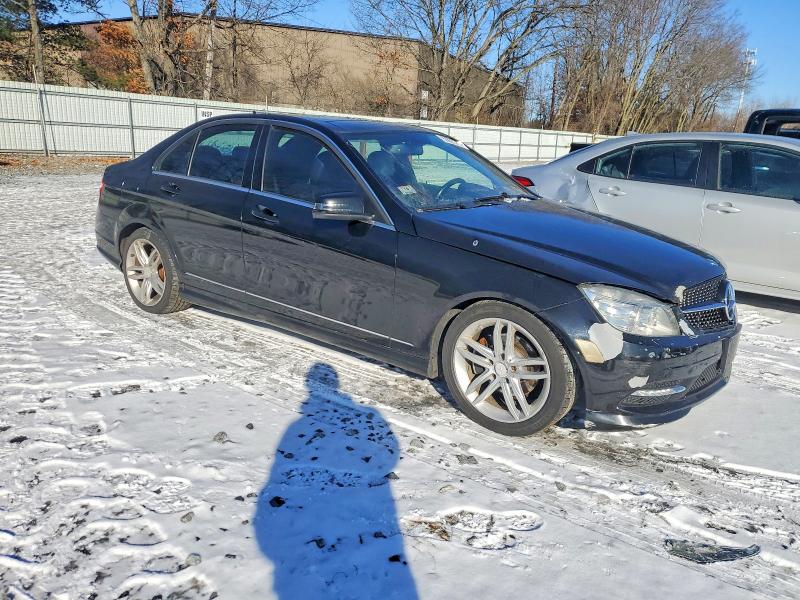 2011 Mercedes-benz C მანქანა იყიდება აუქციონზე, vin: WDDGF8BB8BR156205, აუქციონის ნომერი: 98895745
