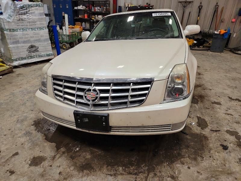 2011 Cadillac Dts მანქანა იყიდება აუქციონზე, vin: 1G6KA5E64BU102190, აუქციონის ნომერი: 72158095