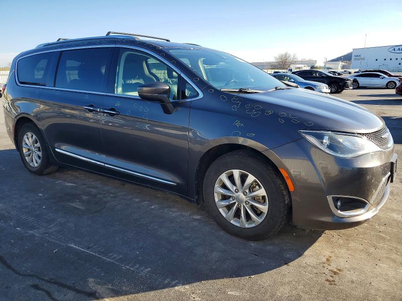 99649785 :رقم المزاد ، 2C4RC1BGXJR217836 vin ، 2018 Chrysler Pacifica مزاد بيع