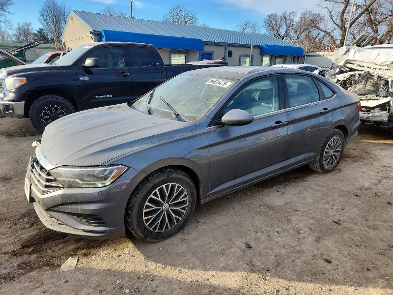 99525475 :رقم المزاد ، 3VWC57BU5KM203406 vin ، 2019 Volkswagen Jetta مزاد بيع