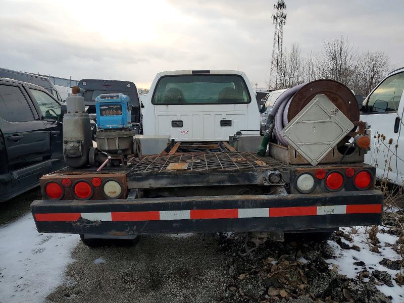 98049005 :رقم المزاد ، 1FDXF46F51EA21474 vin ، 2001 Ford F450 مزاد بيع