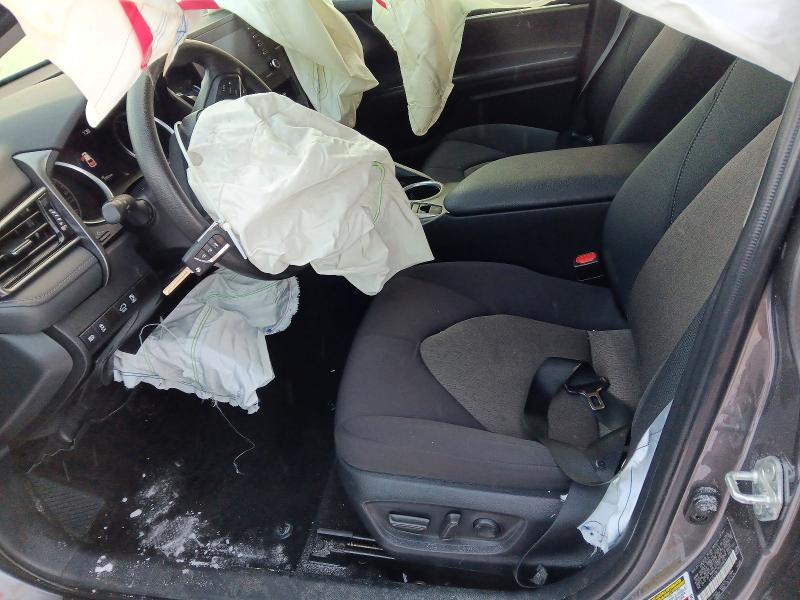 72855185 :رقم المزاد ، 4T1C11BK1PU085878 vin ، 2023 Toyota Camry مزاد بيع