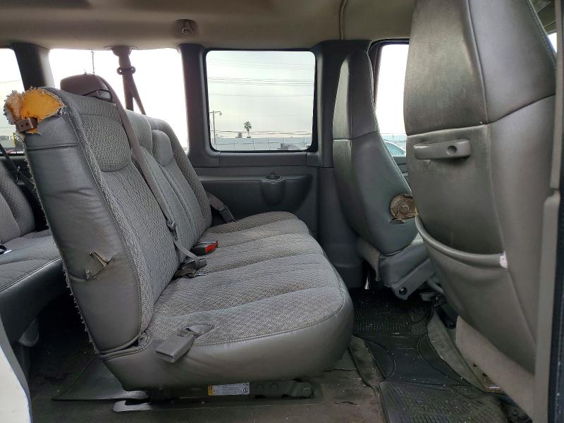 2004 Chevrolet Express G3500 მანქანა იყიდება აუქციონზე, vin: 1GAHG39U841175501, აუქციონის ნომერი: 73933385