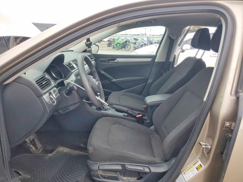 98155585 :رقم المزاد ، 1VWAS7A31GC019047 vin ، 2016 Volkswagen Passat مزاد بيع