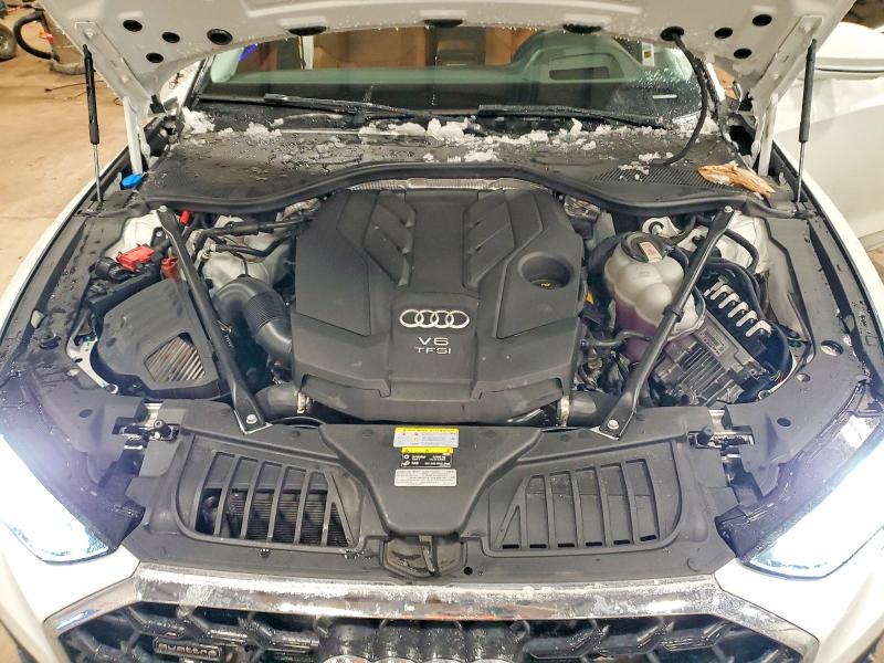 73794305 :رقم المزاد ، WAULDAF88RN005867 vin ، 2024 Audi A8 مزاد بيع