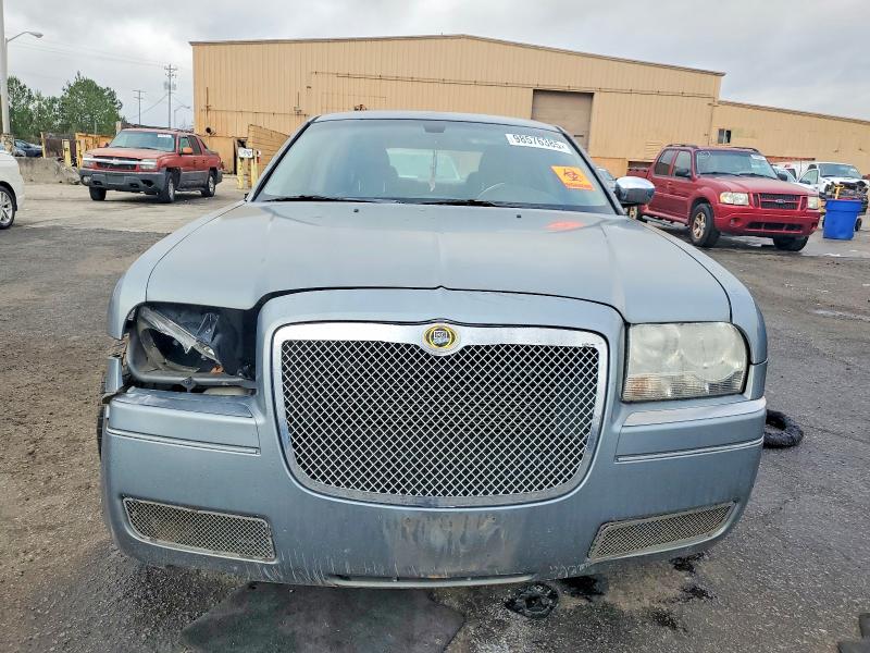 2006 Chrysler 300 მანქანა იყიდება აუქციონზე, vin: 2C3KA43R96H220057, აუქციონის ნომერი: 98576385