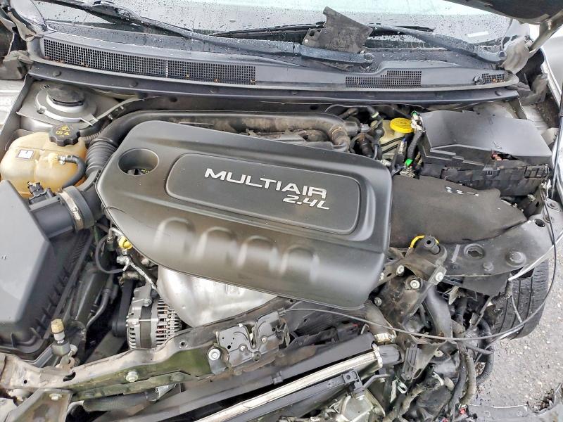 98597525 :رقم المزاد ، 1C3CCCBB2FN681833 vin ، 2015 Chrysler 200 مزاد بيع