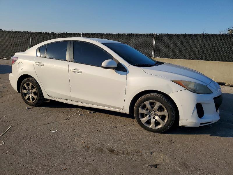 98750055 :رقم المزاد ، JM1BL1U70D1781826 vin ، 2013 Mazda 3 مزاد بيع