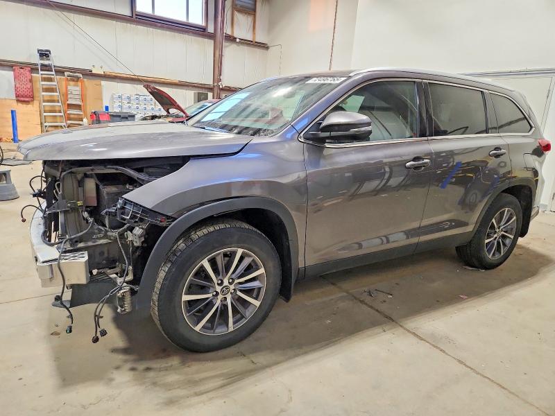 Продажа на аукционе авто 2019 Toyota Highlander, vin: 5TDJZRFH2KS567919, номер лота: 72496765