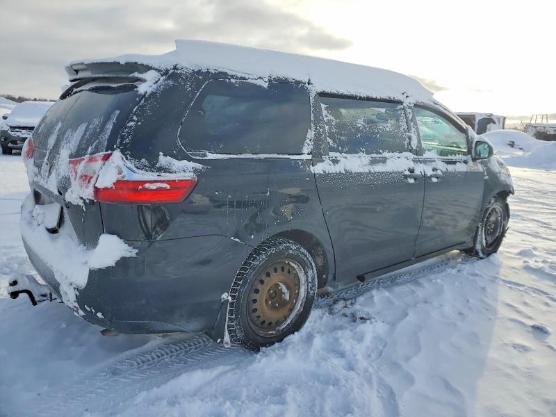 Продажа на аукционе авто 2018 Toyota Sienna, vin: 5TDJZ3DC9JS190606, номер лота: 99825645
