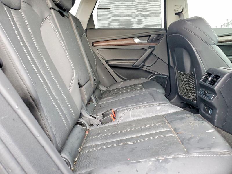 72219215 :رقم المزاد ، WA1CAAFY2M2068835 vin ، 2021 Audi Q5 مزاد بيع