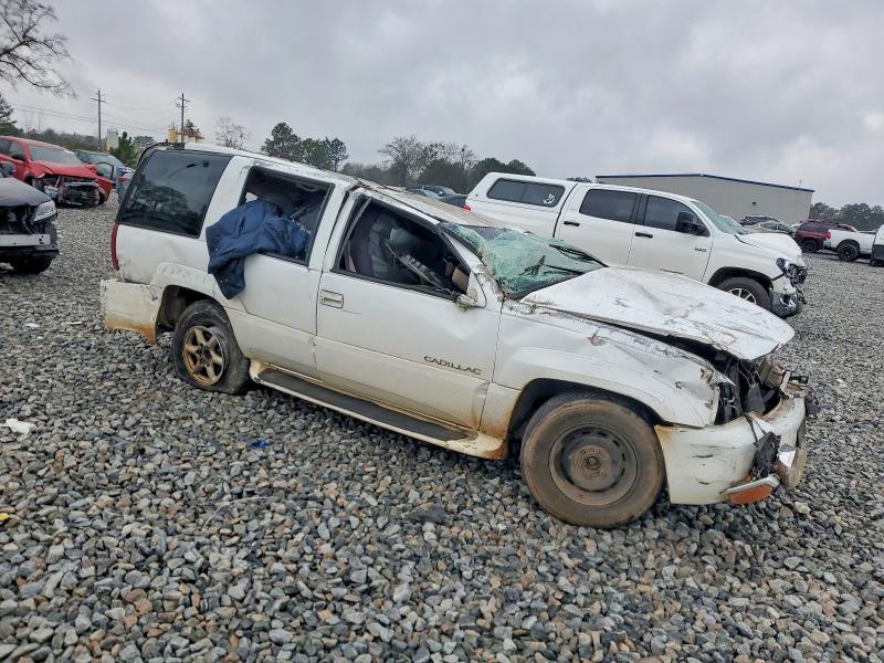 46261526 :رقم المزاد ، 1GYEK13R4YR137296 vin ، 2000 Cadillac Escalade مزاد بيع