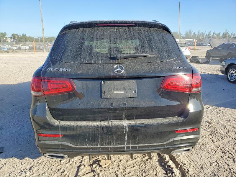 99210585 :رقم المزاد ، W1N0G8EB8MV298707 vin ، 2021 Mercedes-benz Glc مزاد بيع