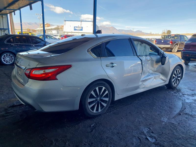 Продажа на аукционе авто 2017 Nissan Altima, vin: 1N4AL3AP7HC185592, номер лота: 72756515