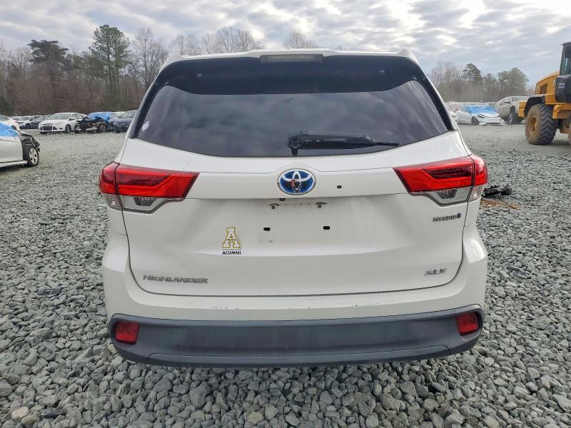 97075005 :رقم المزاد ، 5TDJGRFHXJS049707 vin ، 2018 Toyota Highlander مزاد بيع