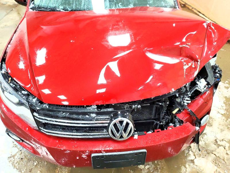 74581995 :رقم المزاد ، WVGBV7AX4CW004807 vin ، 2012 Volkswagen Tiguan مزاد بيع