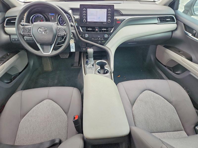 97982685 :رقم المزاد ، 4T1C11AK1NU076788 vin ، 2022 Toyota Camry مزاد بيع