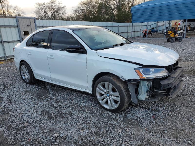 99543105 :رقم المزاد ، 3VWD17AJ5JM237903 vin ، 2018 Volkswagen Jetta مزاد بيع