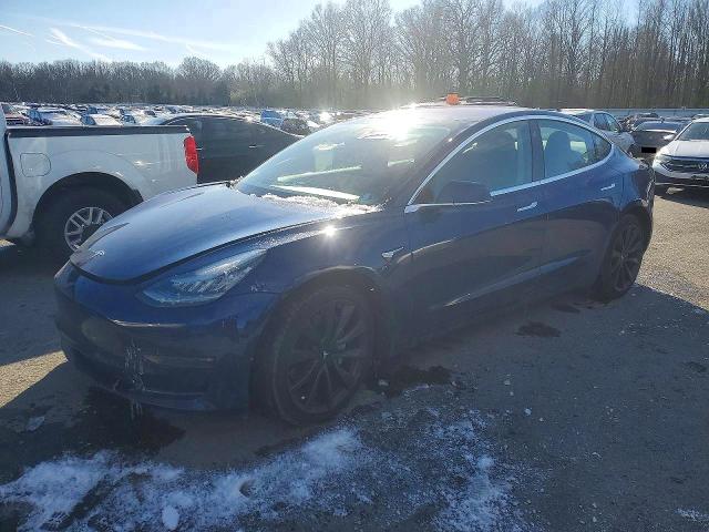 72933845 :رقم المزاد ، 5YJ3E1EB8JF133879 vin ، 2018 Tesla Model 3 مزاد بيع