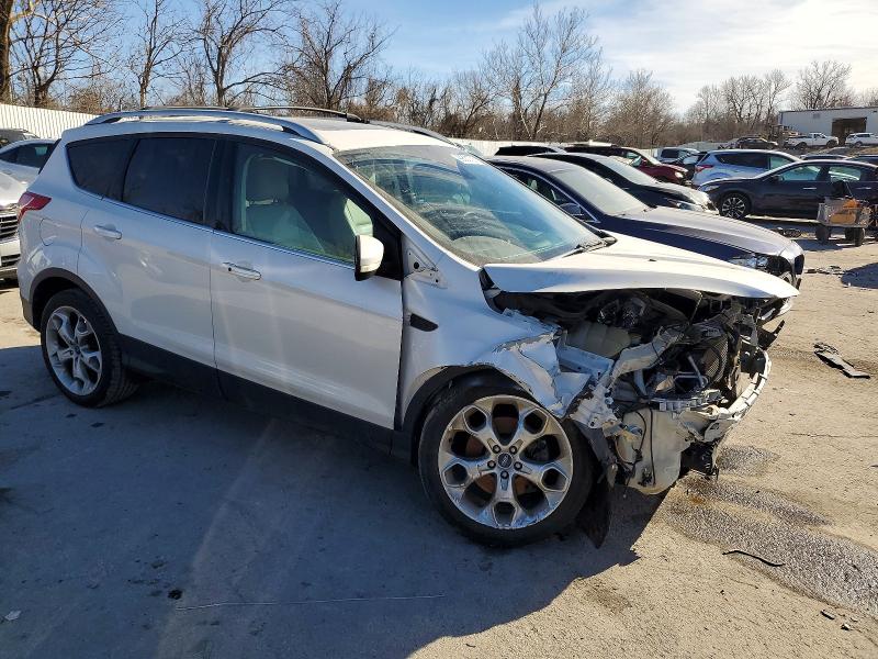 99330735 :رقم المزاد ، 1FMCU0J95EUD43865 vin ، 2014 Ford Escape Tit مزاد بيع