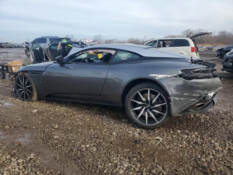 2017 Aston Martin Db11 მანქანა იყიდება აუქციონზე, vin: SCFRMFAV4HGL01304, აუქციონის ნომერი: 98354325