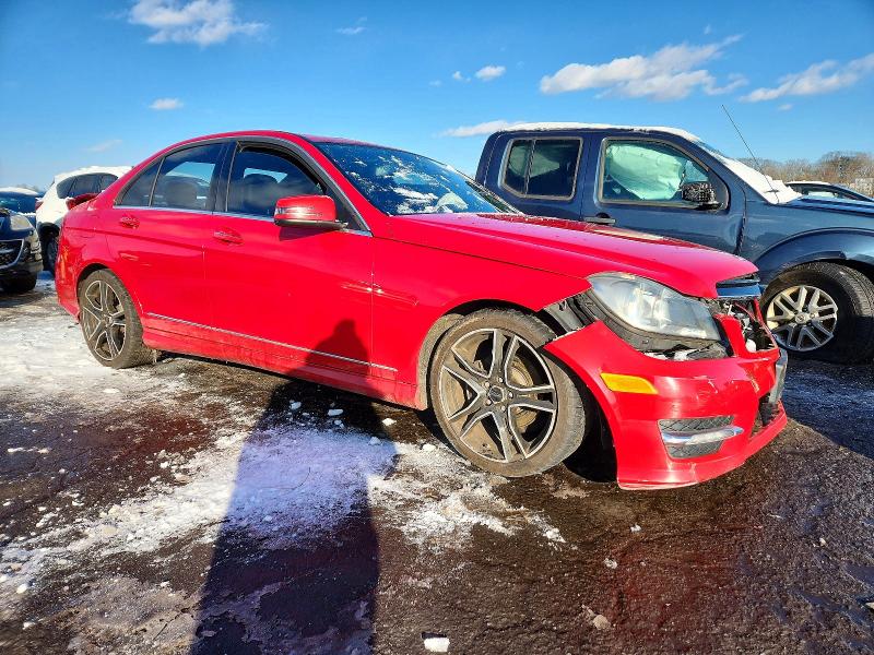 2012 Mercedes-benz C მანქანა იყიდება აუქციონზე, vin: WDDGF8BB7CR209137, აუქციონის ნომერი: 73978075