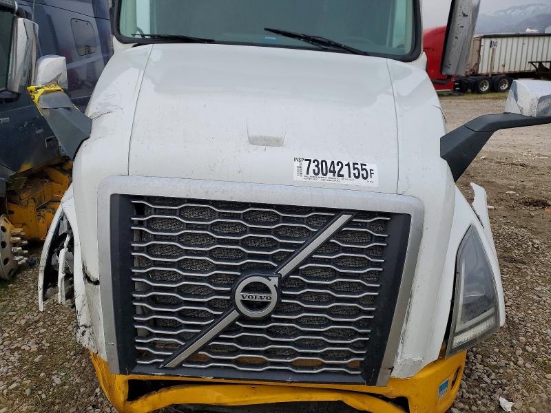 Продаж на аукціоні авто 2022 Volvo Vn, vin: 4V4NC9EHXNN605156, номер лоту: 73042155