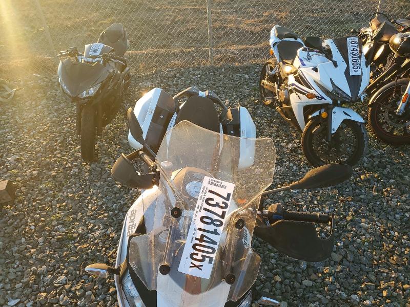 73781405 :رقم المزاد ، ZD4VKC015FS000006 vin ، 2015 Aprilia Caponord مزاد بيع