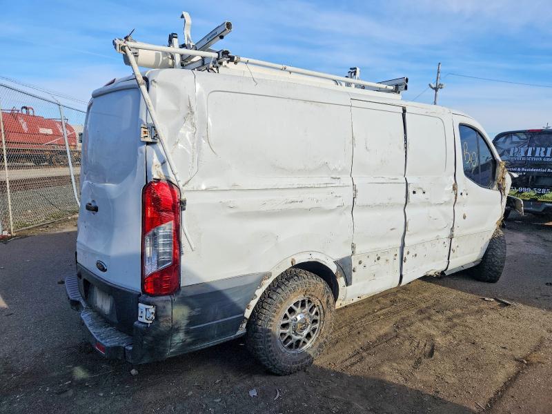 49003096 :رقم المزاد ، 1FTYE1ZM8JKA47718 vin ، 2018 Ford Transit مزاد بيع
