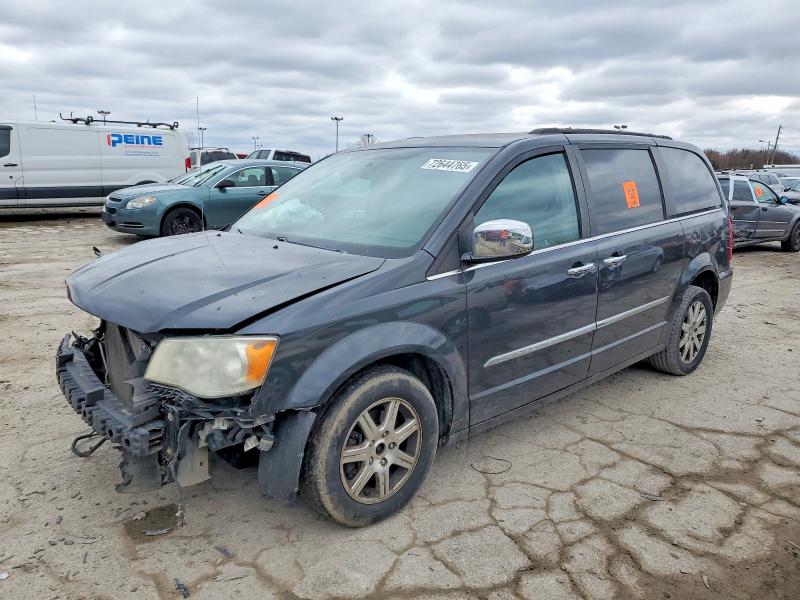 72644765 :رقم المزاد ، 2A4RR8DG5BR704622 vin ، 2011 Chrysler Town & Country مزاد بيع