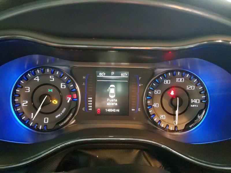 98435455 :رقم المزاد ، 1C3CCCBG7FN677949 vin ، 2015 Chrysler 200 مزاد بيع