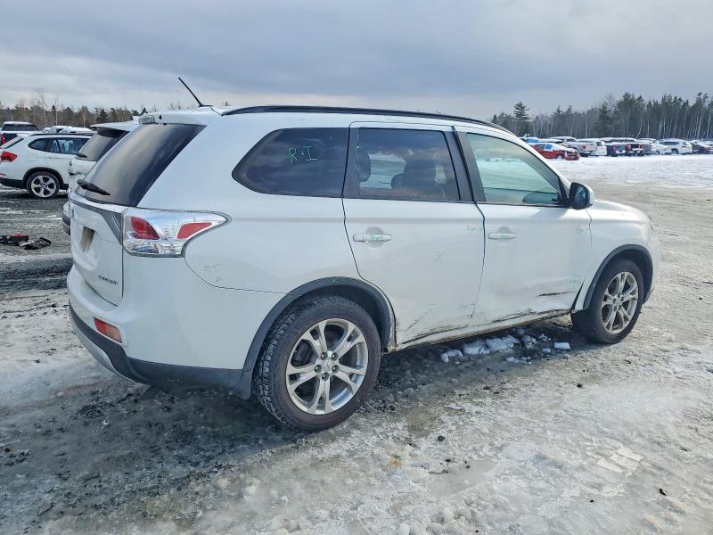 73374355 :رقم المزاد ، JA4AZ2A3XFZ601154 vin ، 2015 Mitsubishi Outlander مزاد بيع