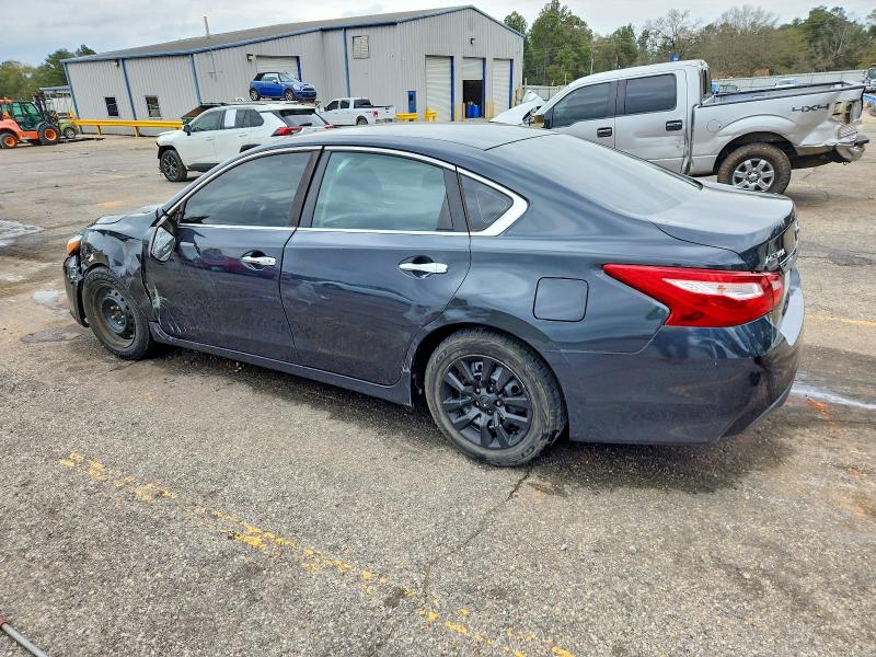 2016 Nissan Altima მანქანა იყიდება აუქციონზე, vin: 1N4AL3AP2GN313658, აუქციონის ნომერი: 73921165