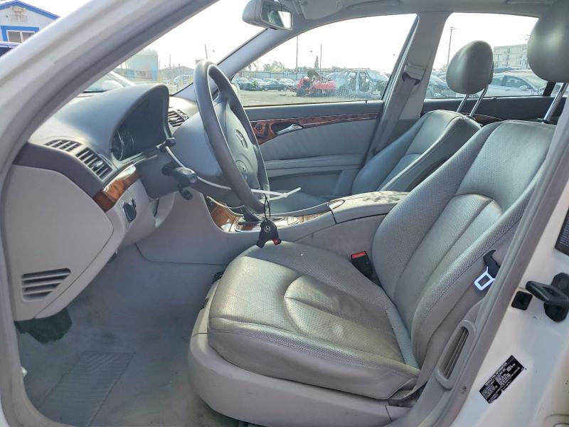 2004 Mercedes-benz E მანქანა იყიდება აუქციონზე, vin: WDBUF70J24A415708, აუქციონის ნომერი: 74690625