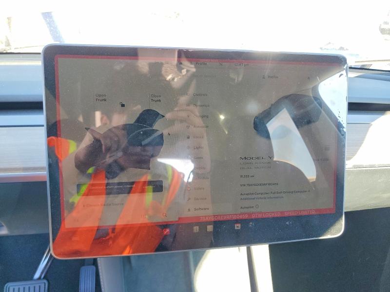 72556935 :رقم المزاد ، 7SAYGDEE9RF180459 vin ، 2024 Tesla Model Y مزاد بيع