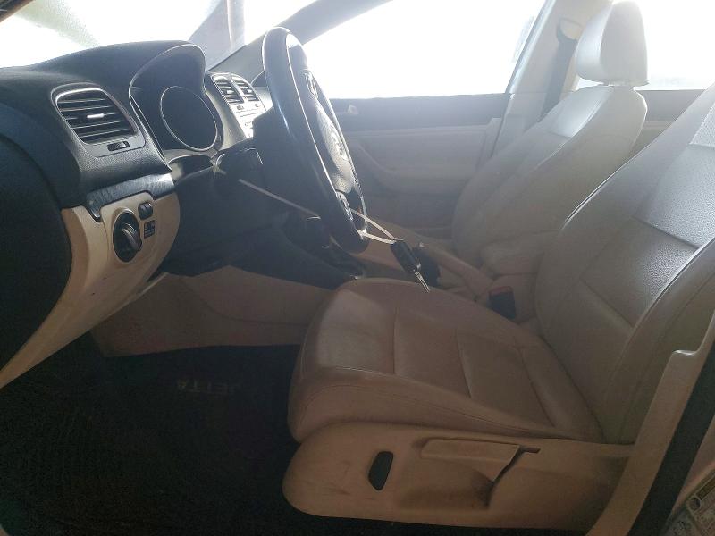 73562565 :رقم المزاد ، 3VWPL8AJ6BM672234 vin ، 2011 Volkswagen Jetta مزاد بيع