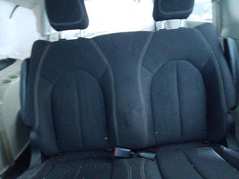 98830235 :رقم المزاد ، 2C4RC1AG0LR118625 vin ، 2020 Chrysler Voyager مزاد بيع