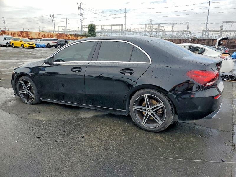 74287005 :رقم المزاد ، WDD3G4EB9KW017296 vin ، 2019 Mercedes-benz A مزاد بيع