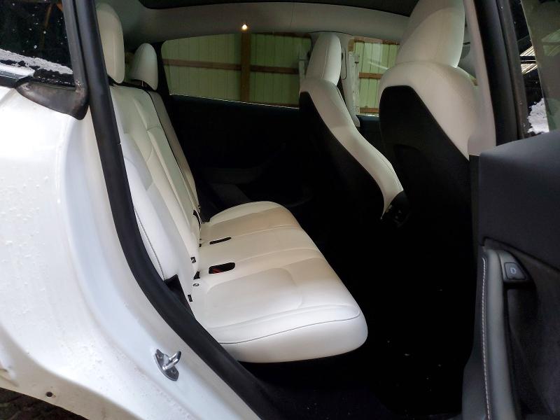 97527945 :رقم المزاد ، LRWYGDEE0RC670036 vin ، 2024 Tesla Model Y مزاد بيع
