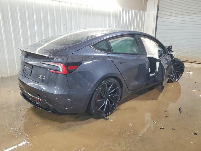 99330995 :رقم المزاد ، 5YJ3E1ET9SF962759 vin ، 2025 Tesla Model 3 مزاد بيع